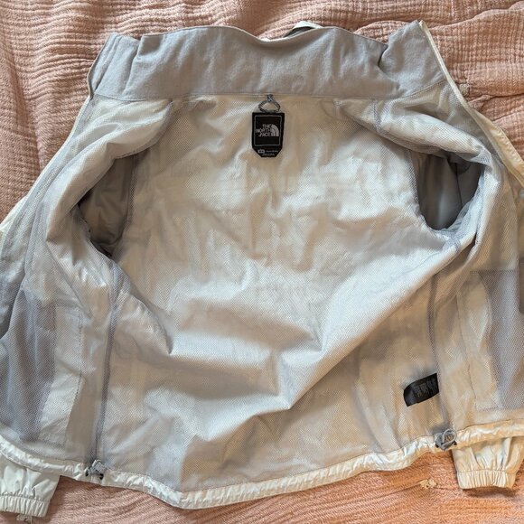 North Face Raincoat - Picture 5 of 8